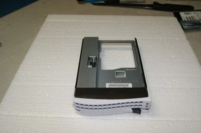 SuperMicro 3.5"- 2.5" Gen3 Toolless Hard Drive Tray Caddy MCP-220-00118-0B White - Image 1 of 4