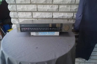 Sehr gepflegter AKAI  AT-K1 AM/FM Stereo Radio Tuner - Bild 1 von 4