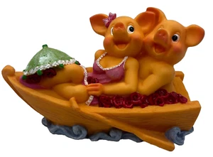 New Cute & Gorgeous 8"x4" Orange Pig Couple Boating with Roses & Umbrella - Picture 1 of 10