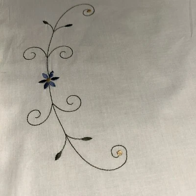 Занавеска деревенская домашняя с цветочным рисунком JC Penney вышитая с цветочным рисунком 1 панель 42 дюйма x 84 дюйма - Изображение 1 из 4