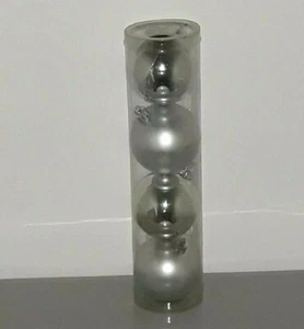 NUOVO! 4 palline argento albero di Natale decorazione Ø 60 mm (2x opaco e 2x lucido) - Foto 1 di 1