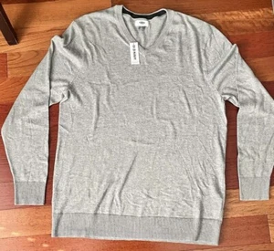 Suéter Old Navy Para Hombre L Gris Fino Manga Larga Cuello en V NUEVO Mezcla de Algodón Nuevo con Etiquetas - Imagen 1 de 7