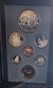 1996 Royal Canadian Mcintosh Silver coin set - Picture 1 of 5