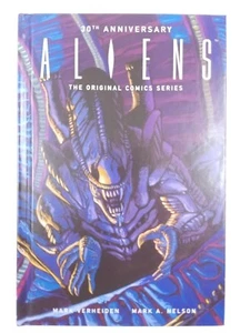 Aliens 30th Anniversary The Original Comic Series copertina rigida Loot Crate Book - Foto 1 di 5