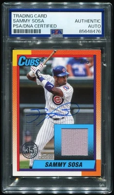 Camiseta deportiva Sammy Sosa firmada 2025 Topps '90 Topps 35 aniversario usada automática PSA/DNA Foto 1 de 2