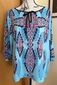 Blusa con corbata boho Belle by Kim Gravel XL estampado verde azulado QVC oficina eventos - Imagen 1 de 8