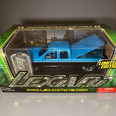 Chevy Silverado SS 2004 fundido a presión Lexani 1:24 - edición limitada - azul/negro - nuevo en caja Foto 1 de 4