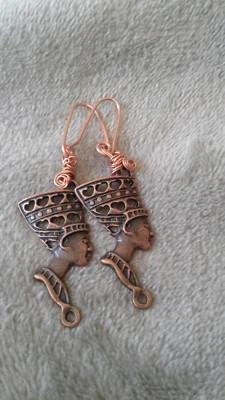 Pendientes Reina Egipcia Nefertiti color bronce o plata. Foto 1 de 2