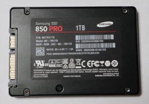 Samsung 850 PRO 1 TB 1TB 2.5 Zoll SATA-III 6 Gb/s MZ-7KE1T0 SSD - Bild 1 von 1