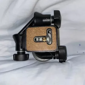 ARCO RIDOTTO/MANFROTTO 3025 Treppiede/Testa monpode 3D - Foto 1 di 6