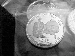 2009 S SILVER DISTRICT OF COLUMBIA QUARTER FROM SILVER PROOF SET - Picture 1 of 2