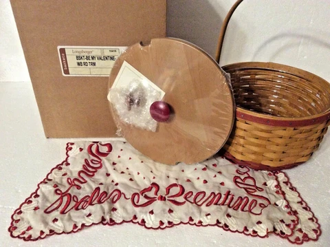Longaberger Be My Valentine Basket Protector Fabic Liner Lid wtih 2 knobs NEW Cover