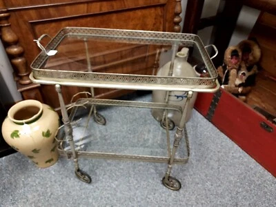 Hermoso carrito de bebidas francés vintage  Foto 1 de 4