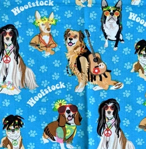 1/2 Yard 44 Zoll W Peace Love Hunde Musik Gitarre Woofstock Baumwollstoff - Bild 1 von 6