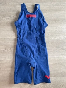 Arena Powerskin Carbon Glide Closed Back Size 26 One Small Whole - Picture 1 of 7