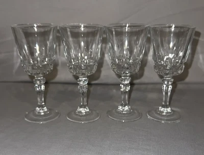 Cristal d'Arque Durand Chantelle Juego de 4 cristales cordiales - 4,5" de alto Foto 1 de 4