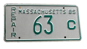 Placa de matrícula de reparación de Massachusetts 1985 baja # 63C - Imagen 1 de 3