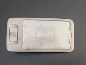 02-07 Subaru Impreza Overhead Dome Light Lamp Assembly OEM 84601FE000NE - Foto 1 di 3