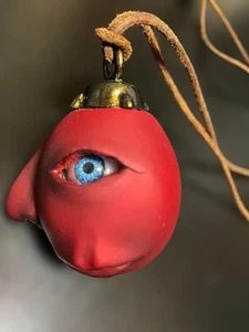 Collar Huevo Berserk Beherit Joyería Coleccionable Auténtico Edición Limitada - Imagen 1 de 3