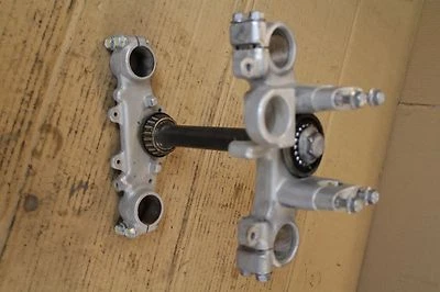 Yamaha Ttr 225 2003 triple abrazadera Foto 1 de 4