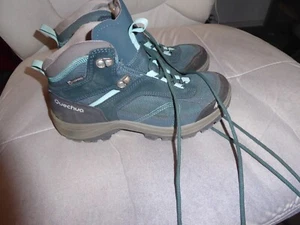 Quechua blue walking boots size 5 expensive - Picture 1 of 4