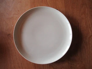 Plato de Cena Caja y Barril CAMDEN CREMA BRONCEADO 10 3/4" Cupé 1 ea 3 Disponible - Imagen 1 de 3