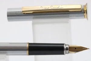 Vintage Pierre Cardin gefütterte Silberplatte mittlerer Füllfederhalter, GT (Tinte im Lieferumfang enthalten) - Bild 1 von 4