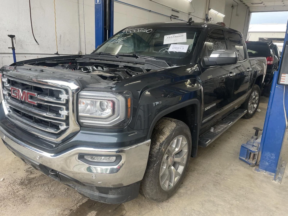 Used Fuse Box Engine fits: 2018 Gmc Sierra 1500 pickup ID 84071500 Grade A - Image 1 of 4