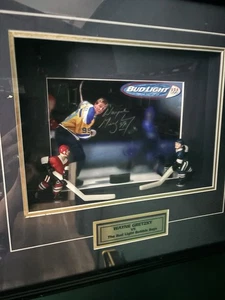 WAYNE GRETZKY Framed Autograph vs. Moveable Bud Light Bubble Boys WGA COA *RARE - Picture 1 of 10