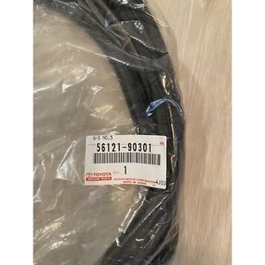 TOYOTA / Genuine OEM / Land Cruiser Winshield Weatherstrip Rubber 56121-90301 - Foto 1 di 3