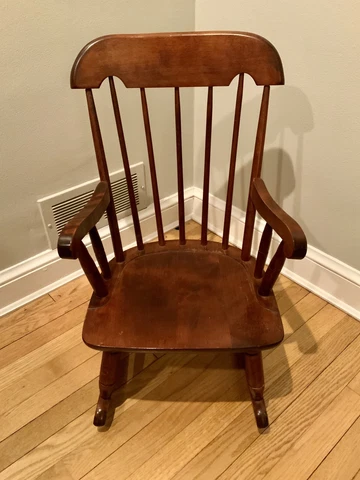 Nichols Stone Child’s Maple Rocking Chair Windsor Vintage Antique MADE IN USA Cover