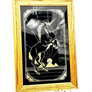 Vintage Einhorn Goldfolie & schwarzes Holz gerahmt Glaskunst Pyramiden Wanddeko - Bild 1 von 11