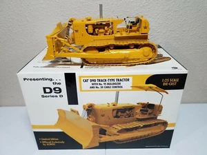 Caterpillar D9 Series D Tractor Cable Blade - First Gear 1:25 Scale #49-0123 New - Picture 1 of 7