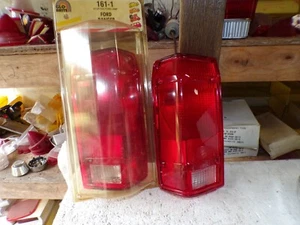 A pair of 1983-1988 Ford Ranger  tail light lenses E-8 - Picture 1 of 3