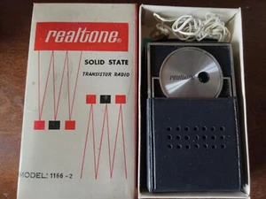 Working Realtone 1166-2 Transistor Radio w/ear piece no cracks,breaks or chips - Picture 1 of 1