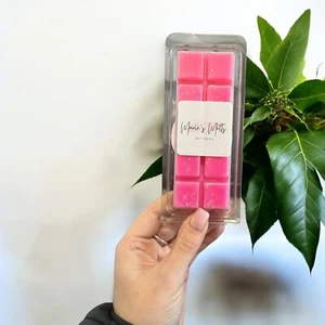 STRAWBERRY Scented Eco Soy Wax Melts Snap Bars Highly Scented Fruity Pink - Picture 1 of 1