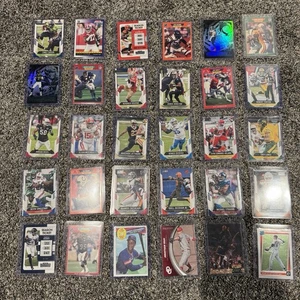 Lote de tarjetas de fútbol americano NFL (30+) insertos, novatos y estrellas Trey Lance, Zach Wilson - Imagen 1 de 2
