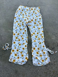 Wild Honey Daisy Flower Print Lightweight Boho Pants Youth Jr. Size S - Picture 1 of 10