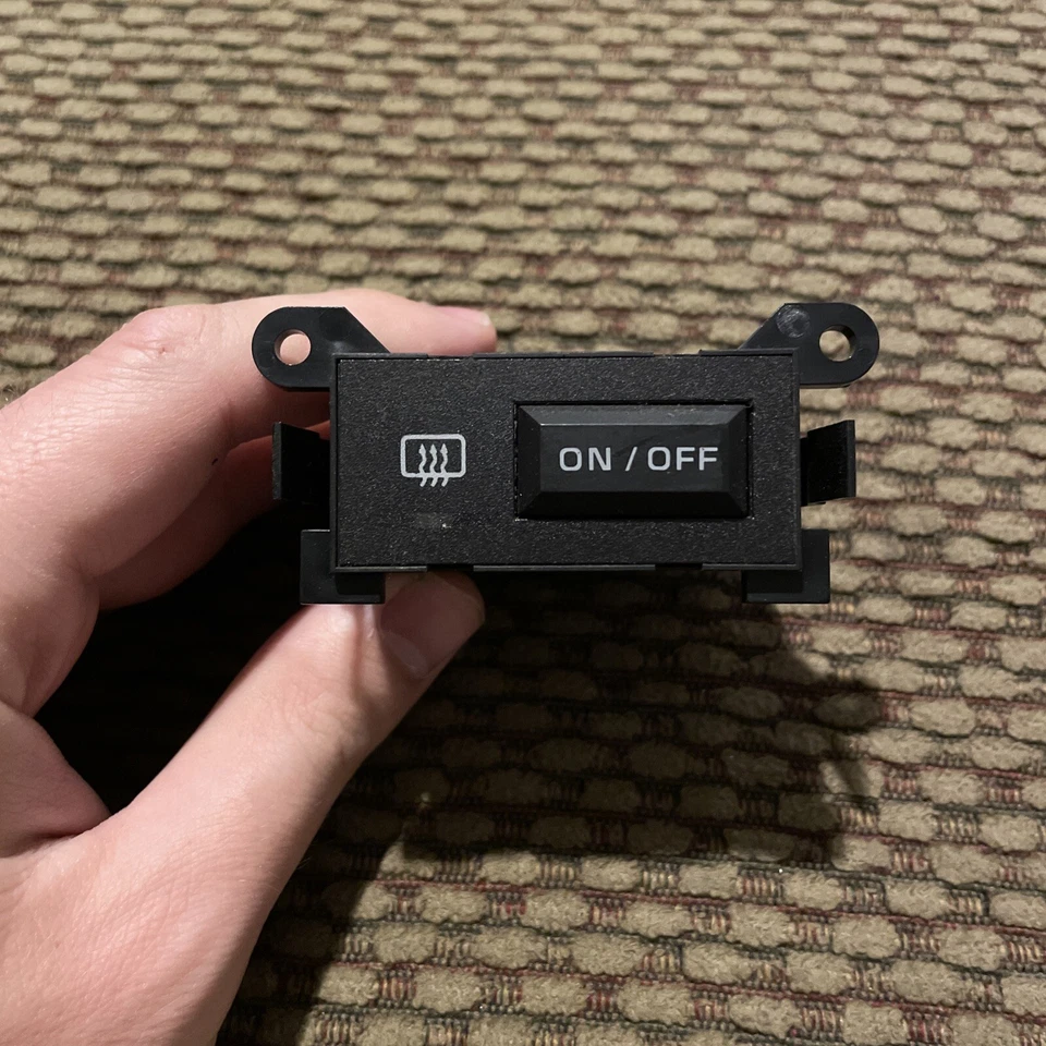 1991 - 1995 年普利茅斯 Acclaim 后除霜开关控制按钮 4373171 原始设备制造商 — 第 1/4 张图片