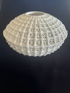 LATTICINO like Porcelain vtg white basket weave bowl vase chinese italian - Picture 1 of 6