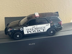 Coche de policía Motormax personalizado diecast escala 1/24 Oak Ridge Police Tennessee - Imagen 1 de 4