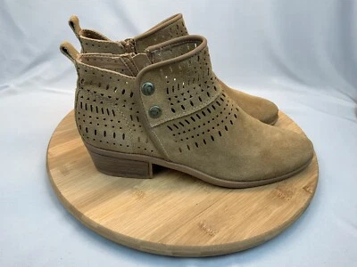 Baretraps Georgia 踝靴 8.5 码女式穿孔设计棕褐色 — 第 1/4 张图片