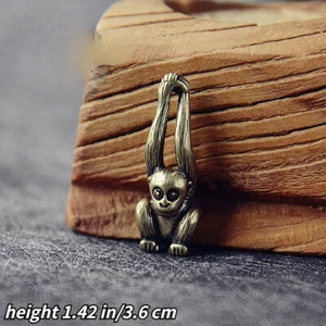 UK mini retrò ottone gibbone statua scimmia statuina ciondolo portachiavi accessorio fai da te - Foto 1 di 7