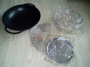 Gebrauchter Krüger Aluguss-Wok mit Glasdeckel, 36cm, plus Zubehör, Siehe Fotos - Bild 1 von 11