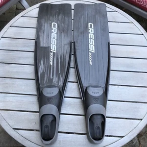 Made in Italy: Cressi-Sub Gara 2000hf Long Freediving Fins: Size 8-9 - Picture 1 of 9