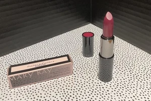 Mary Kay Creme Lippenstift Fuchsia #035992 - Neu im Karton - Bild 1 von 7