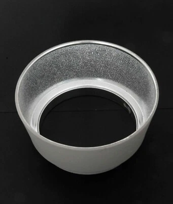 Elinchrom Standard Reflector - Image 1 of 2