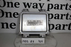 12692201 Chevrolet Silverado 17-18 Engine Control Unit ECU Module 10D2 464 B4 - Picture 1 of 3