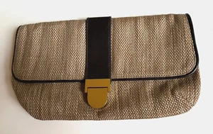 Bolso de Mano Plegable BANANA REPUBLIC Dorado Tejido a Presión Borde de Cuero Sintético Natural - Imagen 1 de 12