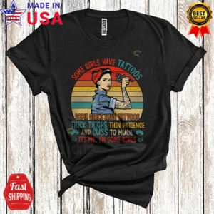 Camisa de tatuaje vintage retro algunas niñas tienen tatuajes muslos gruesos mujeres niñas, taza - Imagen 1 de 3